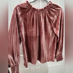 Cable & Gauge Womans Blouse Pink Velvet Top Long Sleeved Small